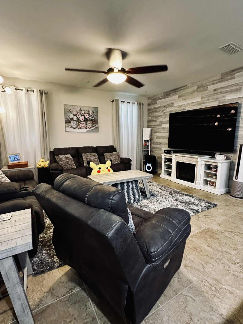 Detail Gallery Image 17 of 55 For Village Center Dr, Roseville,  CA 95747 - 3 Beds | 3 Baths