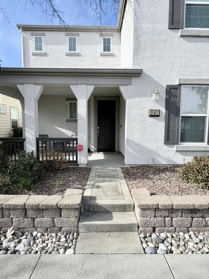 Detail Gallery Image 2 of 55 For Village Center Dr, Roseville,  CA 95747 - 3 Beds | 3 Baths