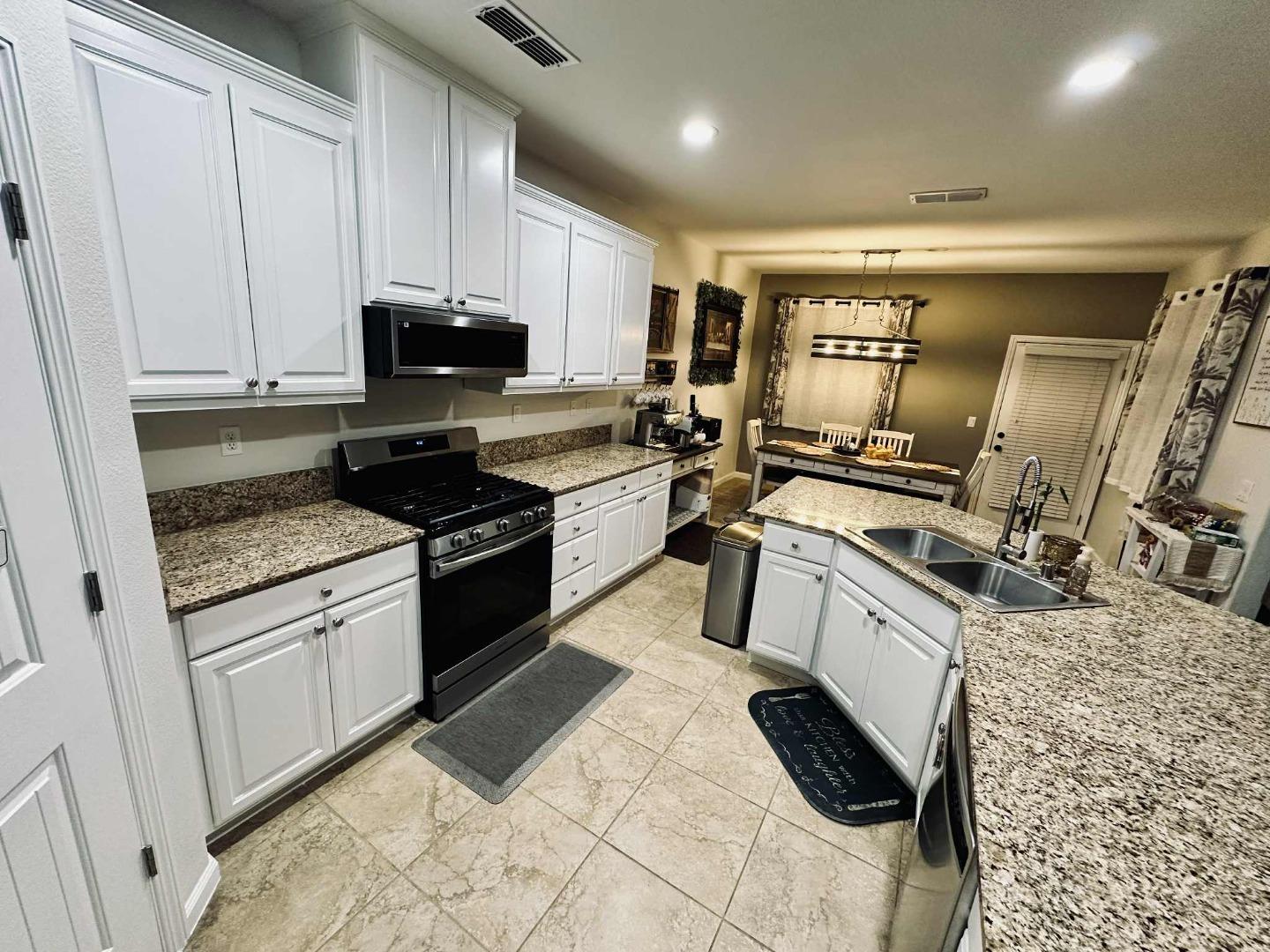 Detail Gallery Image 23 of 55 For Village Center Dr, Roseville,  CA 95747 - 3 Beds | 3 Baths