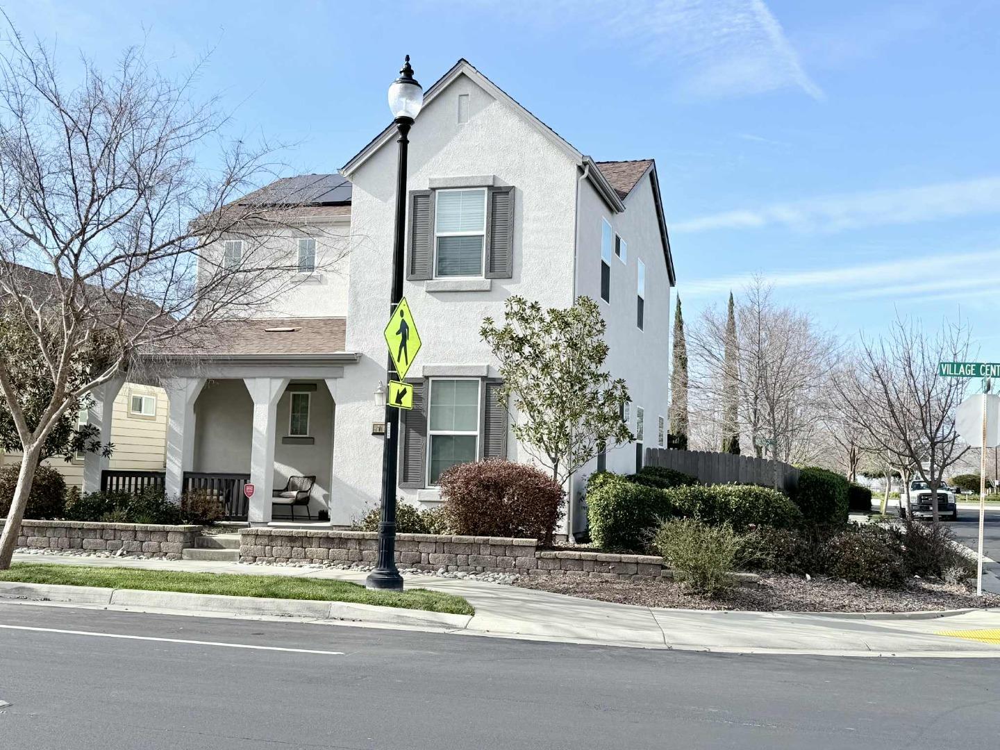 Detail Gallery Image 6 of 55 For Village Center Dr, Roseville,  CA 95747 - 3 Beds | 3 Baths