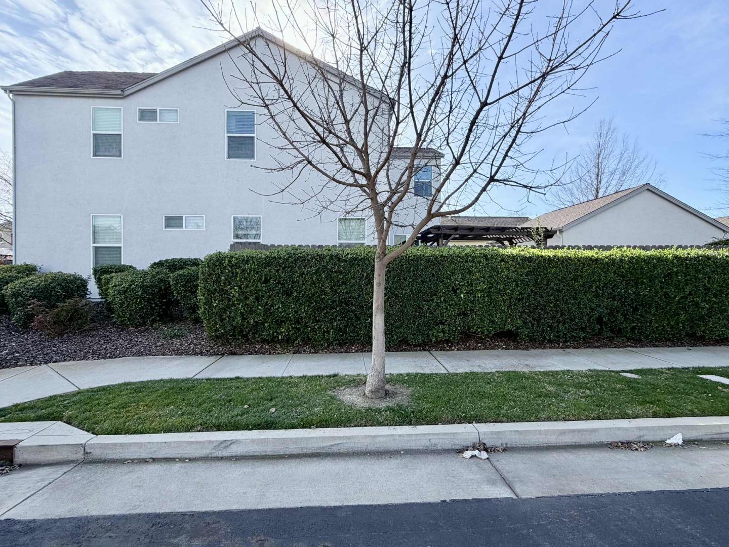 Detail Gallery Image 8 of 55 For Village Center Dr, Roseville,  CA 95747 - 3 Beds | 3 Baths