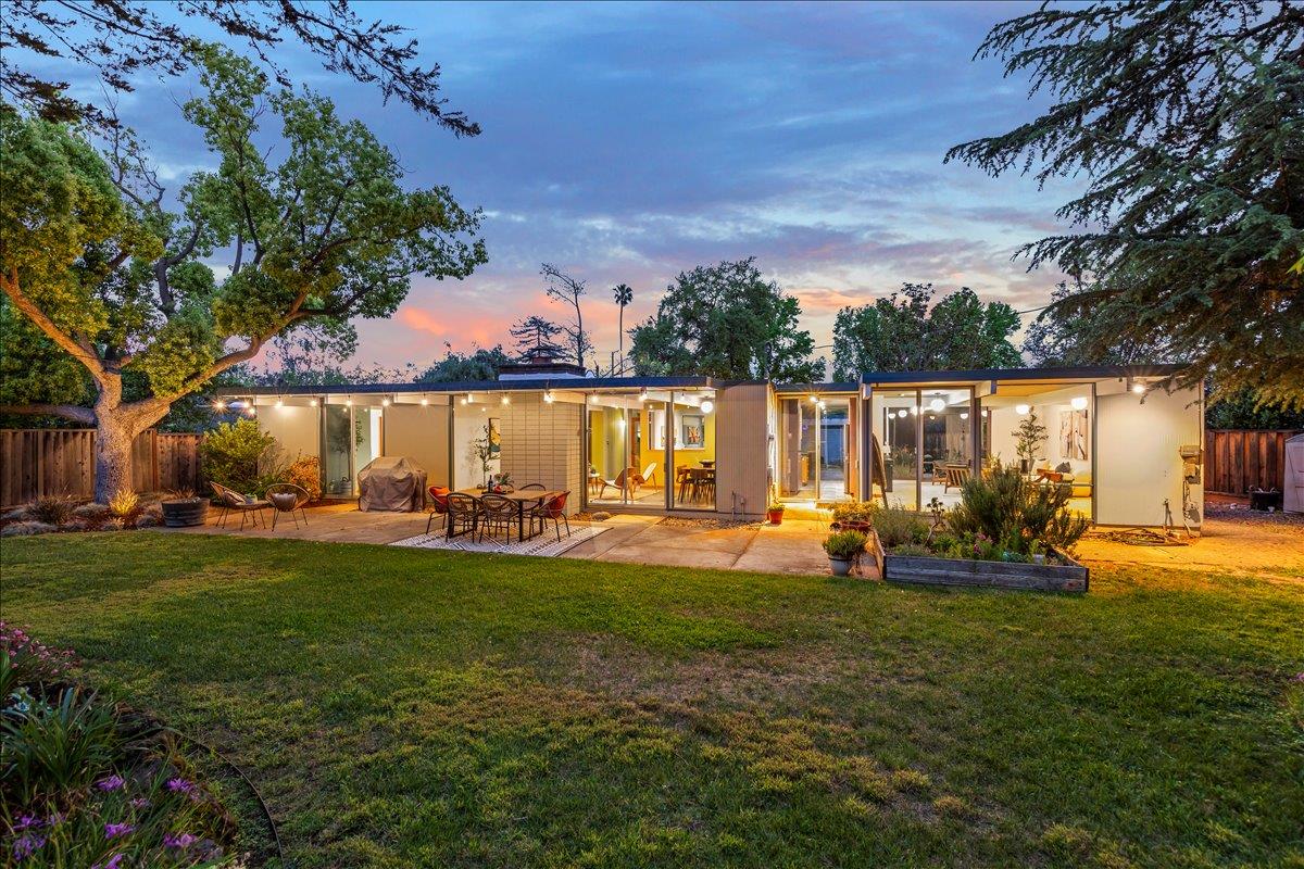 Detail Gallery Image 34 of 43 For 844 Duncardine Way, Sunnyvale,  CA 94087 - 4 Beds | 2 Baths