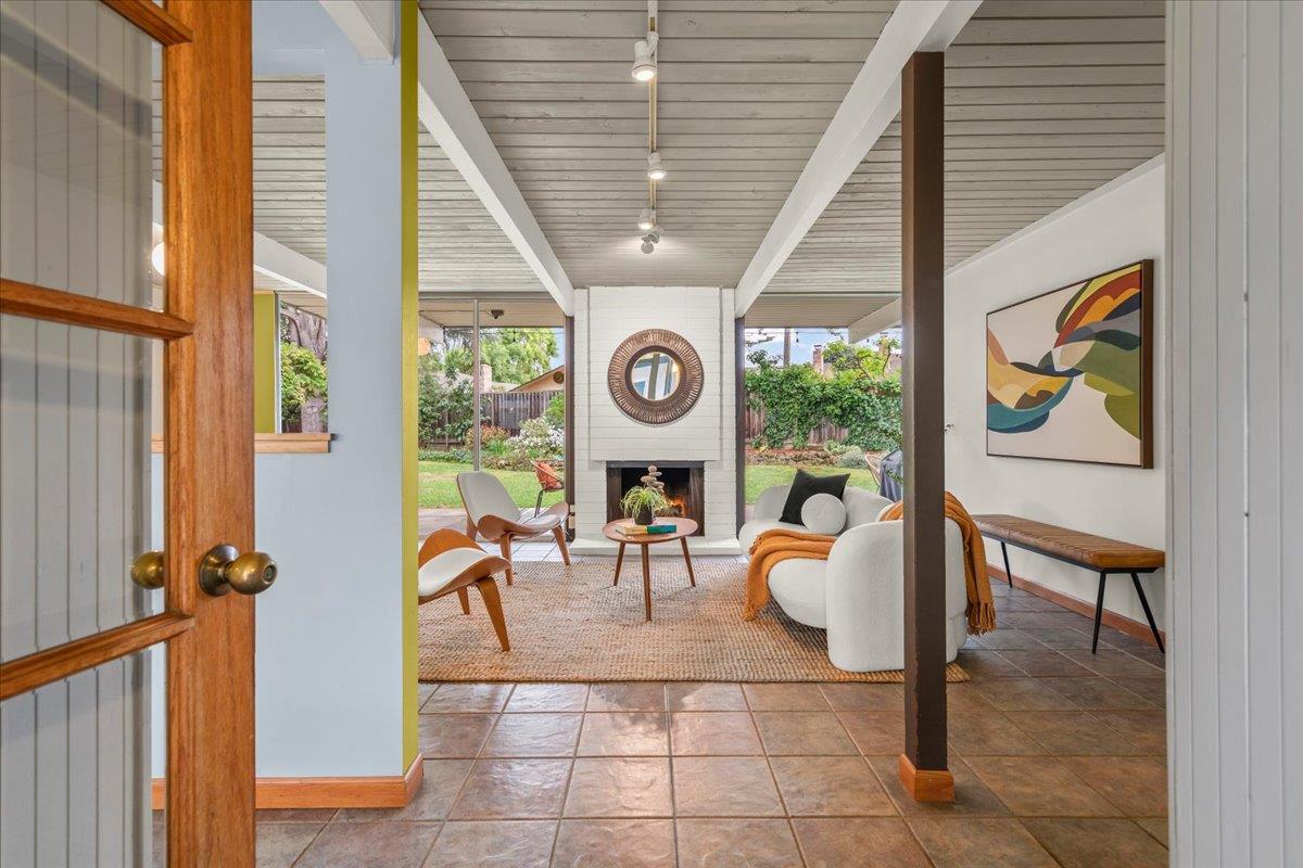 Detail Gallery Image 4 of 43 For 844 Duncardine Way, Sunnyvale,  CA 94087 - 4 Beds | 2 Baths