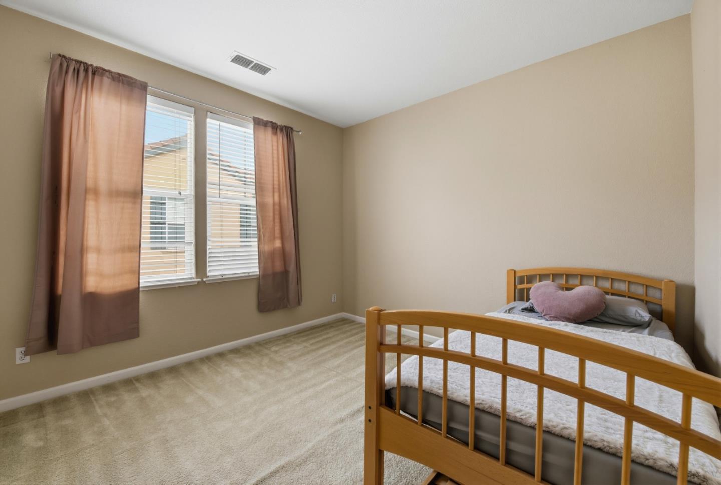 Detail Gallery Image 24 of 28 For 1510 Welford Cir, Hayward,  CA 94544 - 4 Beds | 2/1 Baths