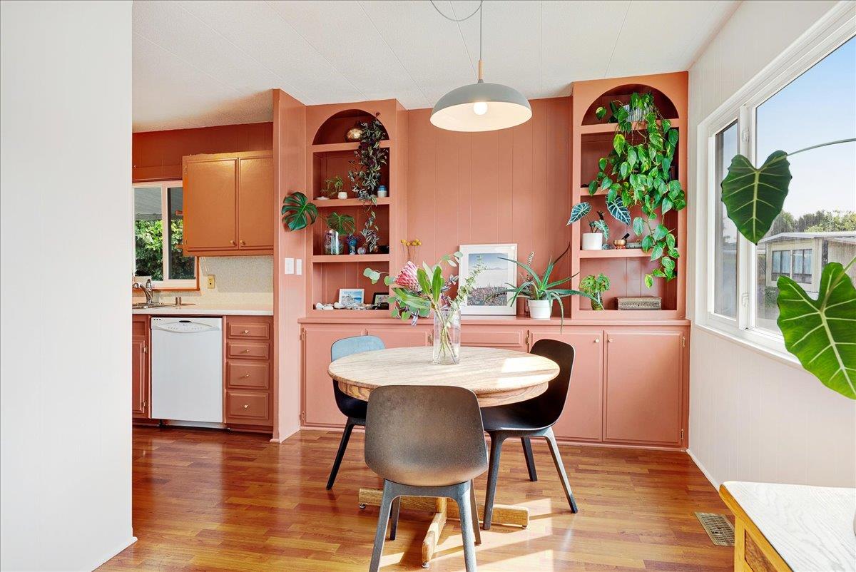 Detail Gallery Image 13 of 44 For 3710 Gross Rd #31,  Santa Cruz,  CA 95062 - 2 Beds | 2 Baths