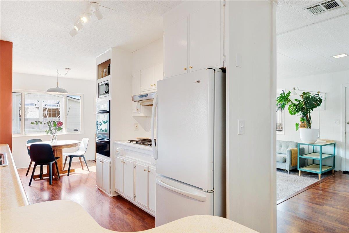 Detail Gallery Image 17 of 44 For 3710 Gross Rd #31,  Santa Cruz,  CA 95062 - 2 Beds | 2 Baths