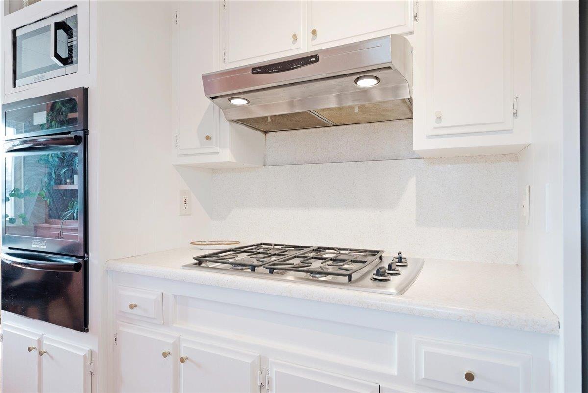 Detail Gallery Image 18 of 44 For 3710 Gross Rd #31,  Santa Cruz,  CA 95062 - 2 Beds | 2 Baths