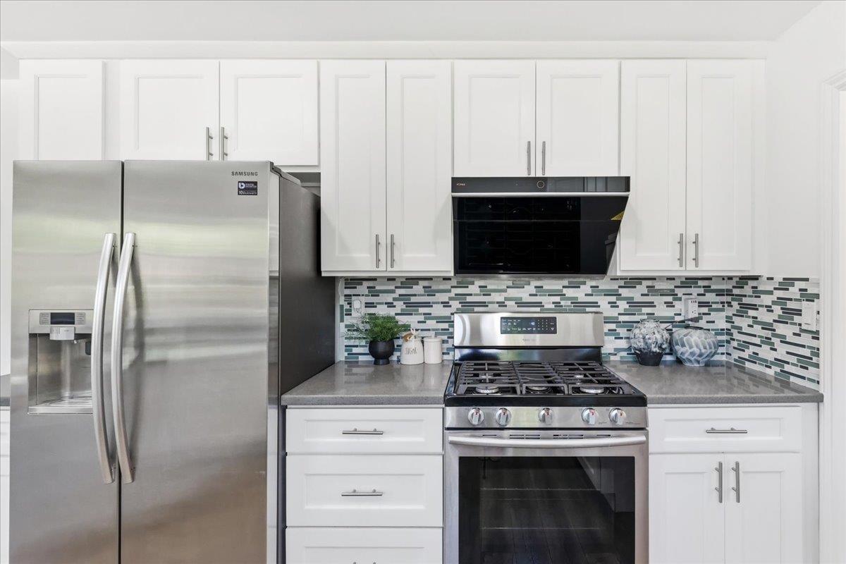 Detail Gallery Image 25 of 83 For 2078 Admiral Pl, San Jose,  CA 95133 - 5 Beds | 3 Baths