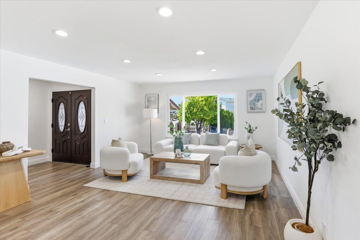 Detail Gallery Image 5 of 83 For 2078 Admiral Pl, San Jose,  CA 95133 - 5 Beds | 3 Baths