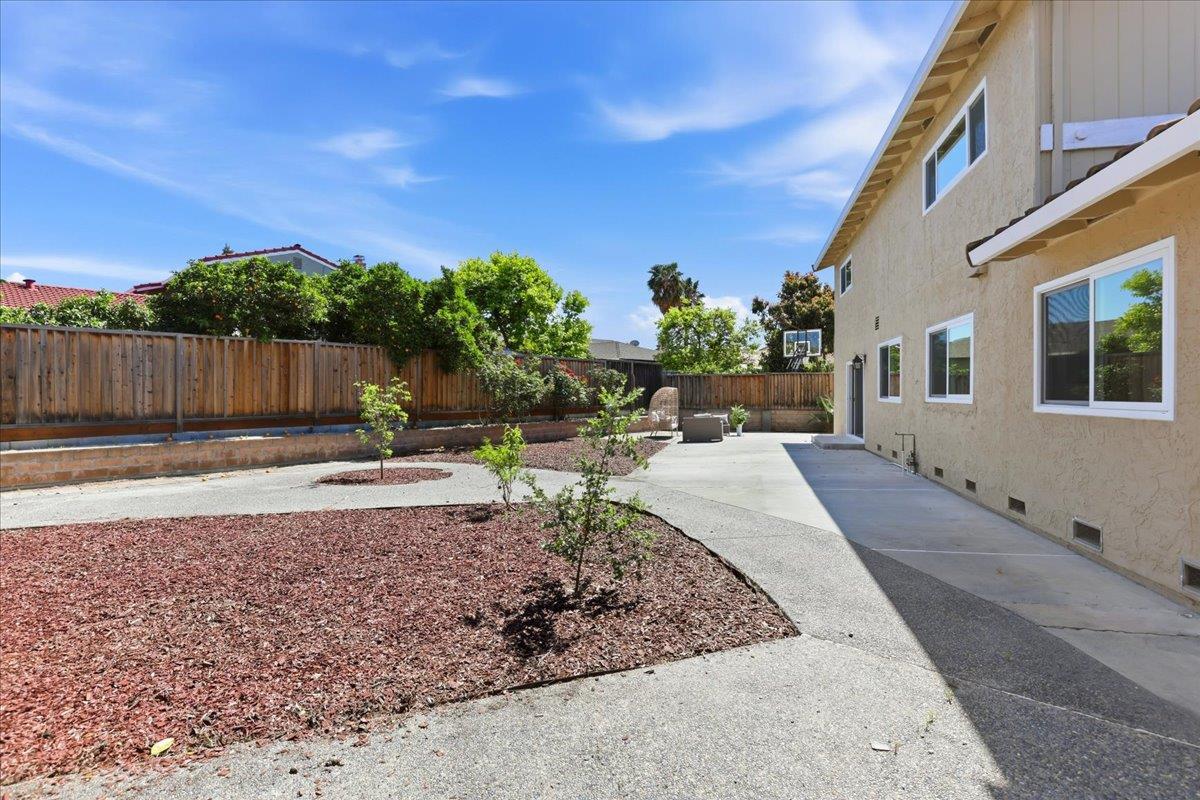 Detail Gallery Image 71 of 83 For 2078 Admiral Pl, San Jose,  CA 95133 - 5 Beds | 3 Baths