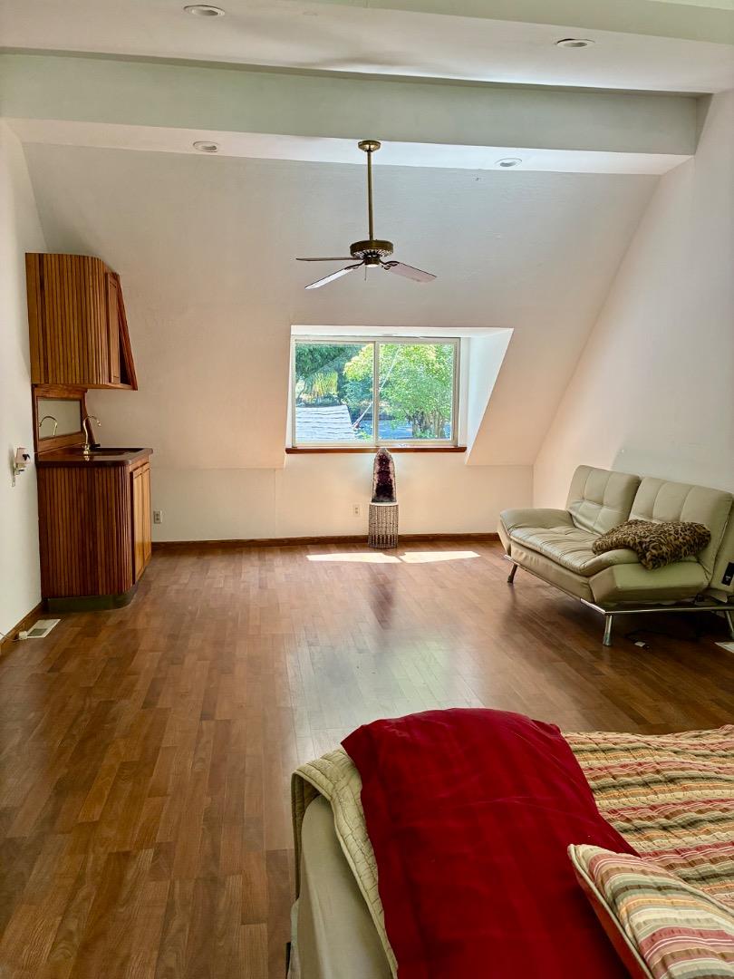 Detail Gallery Image 13 of 40 For Address Not Disclosed, Santa Cruz,  CA 95060 - 3 Beds | 3/1 Baths