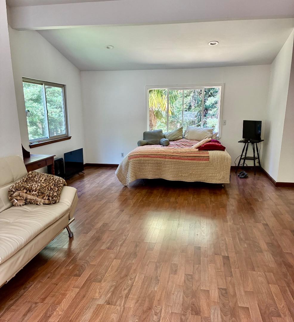 Detail Gallery Image 14 of 40 For Address Not Disclosed, Santa Cruz,  CA 95060 - 3 Beds | 3/1 Baths