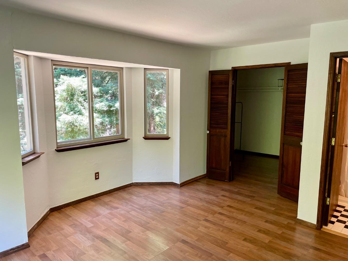 Detail Gallery Image 8 of 40 For Address Not Disclosed, Santa Cruz,  CA 95060 - 3 Beds | 3/1 Baths