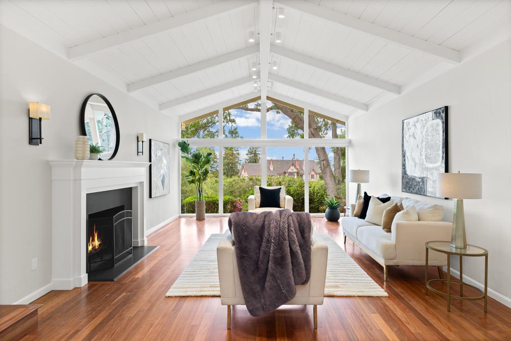 Detail Gallery Image 12 of 36 For 24855 Prospect Ave, Los Altos Hills,  CA 94022 - 4 Beds | 3 Baths