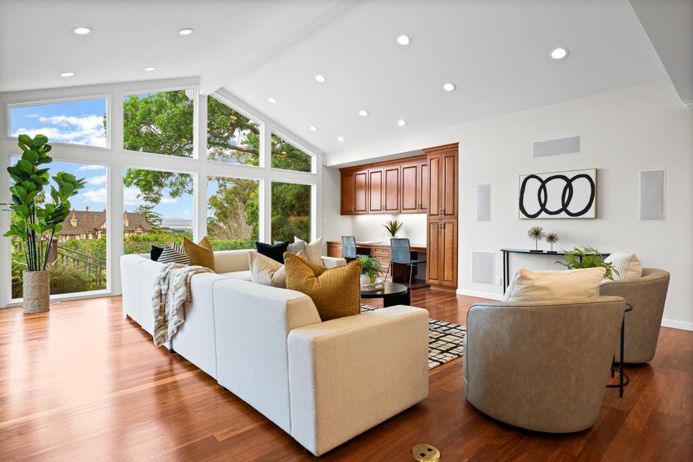 Detail Gallery Image 17 of 36 For 24855 Prospect Ave, Los Altos Hills,  CA 94022 - 4 Beds | 3 Baths