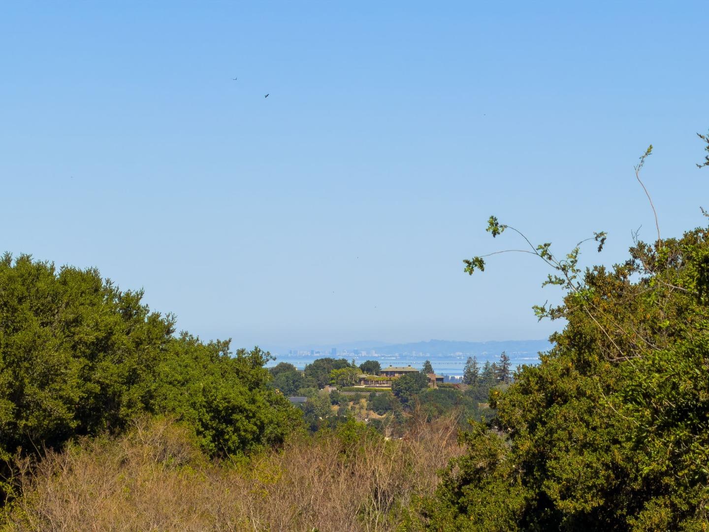 Detail Gallery Image 4 of 36 For 24855 Prospect Ave, Los Altos Hills,  CA 94022 - 4 Beds | 3 Baths
