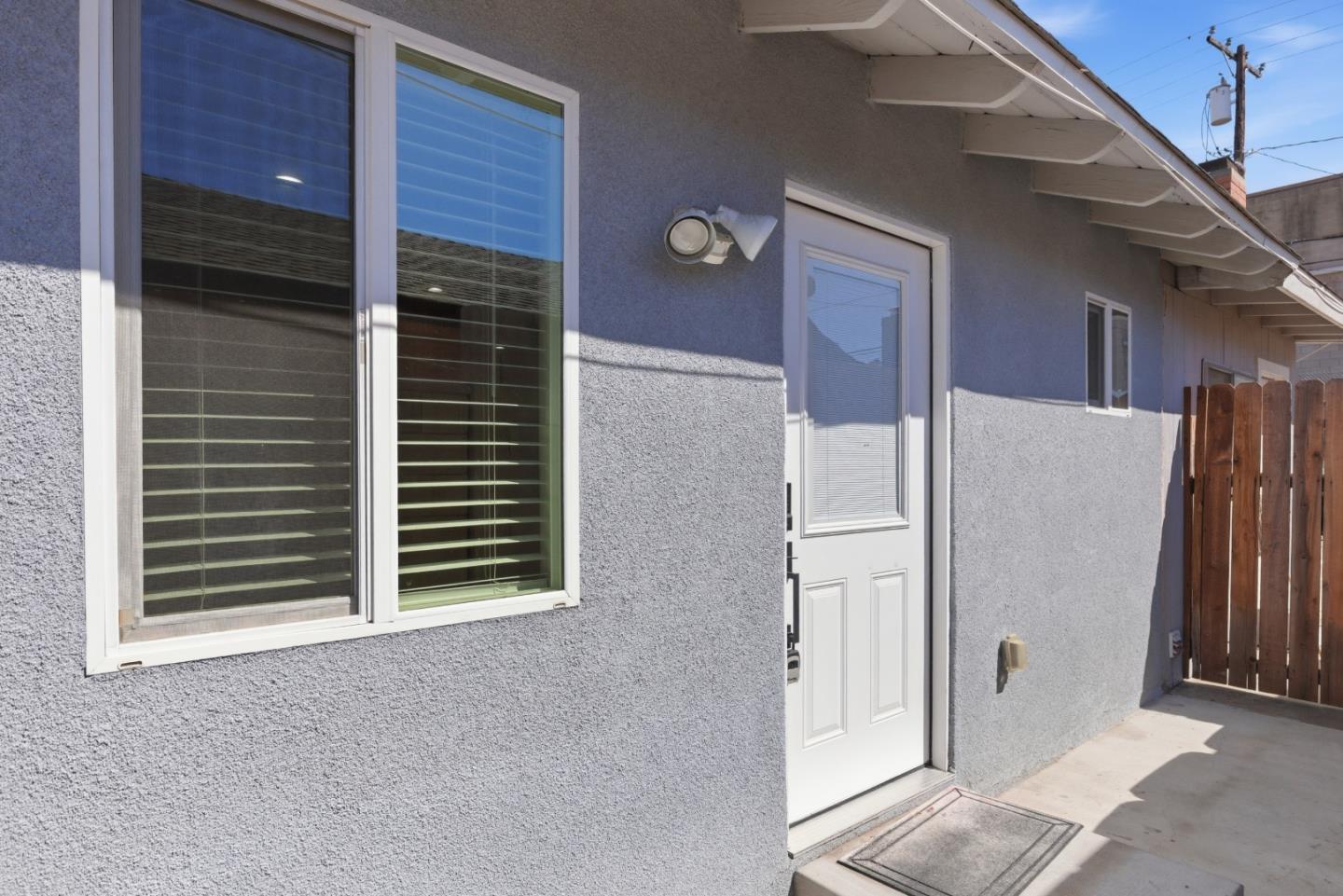 Detail Gallery Image 3 of 18 For 10788 Mercer Ave, Riverside,  CA 92505 - 1 Beds | 1 Baths