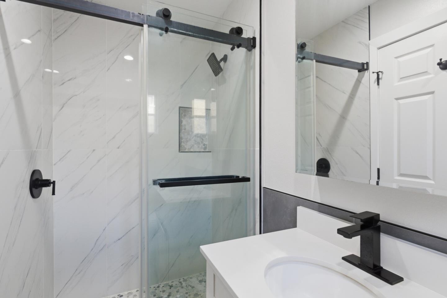 Detail Gallery Image 8 of 18 For 10788 Mercer Ave, Riverside,  CA 92505 - 1 Beds | 1 Baths