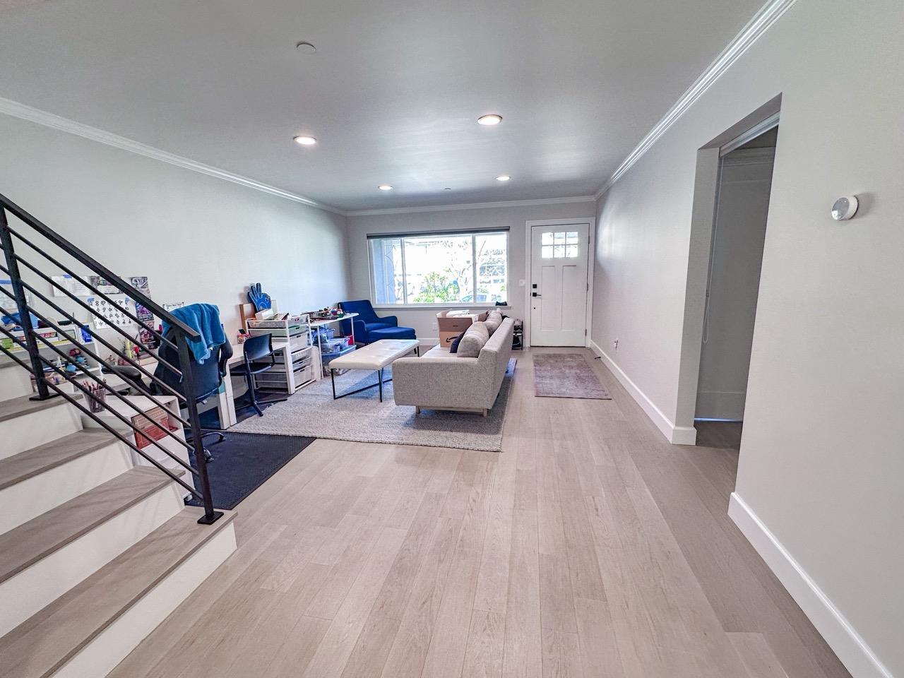 Detail Gallery Image 10 of 28 For 74 Cedar St, San Carlos,  CA 94070 - 4 Beds | 3/1 Baths