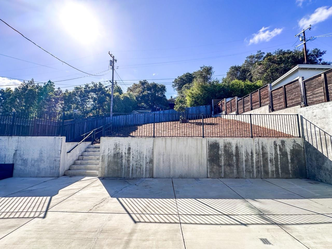 Detail Gallery Image 21 of 28 For 74 Cedar St, San Carlos,  CA 94070 - 4 Beds | 3/1 Baths