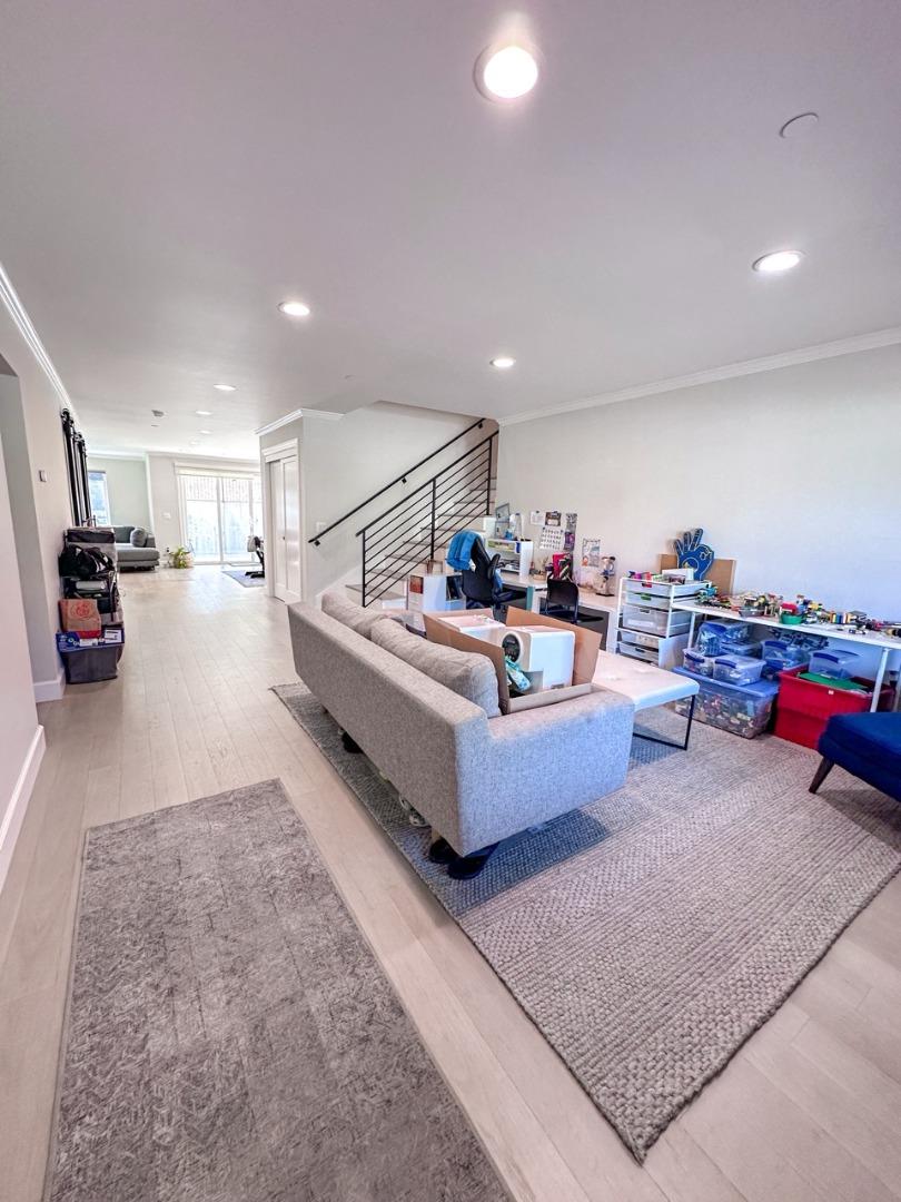 Detail Gallery Image 3 of 28 For 74 Cedar St, San Carlos,  CA 94070 - 4 Beds | 3/1 Baths