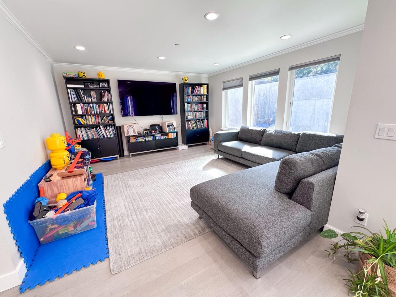 Detail Gallery Image 7 of 28 For 74 Cedar St, San Carlos,  CA 94070 - 4 Beds | 3/1 Baths