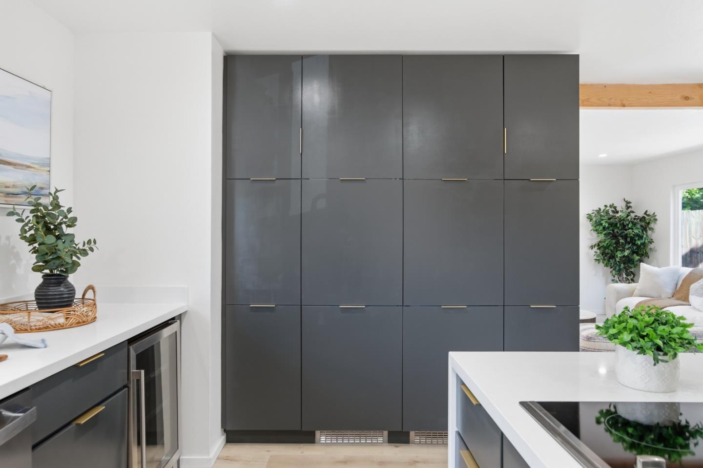 Detail Gallery Image 20 of 42 For 10910 Glen Artney St, Oakland,  CA 94605 - 3 Beds | 2 Baths