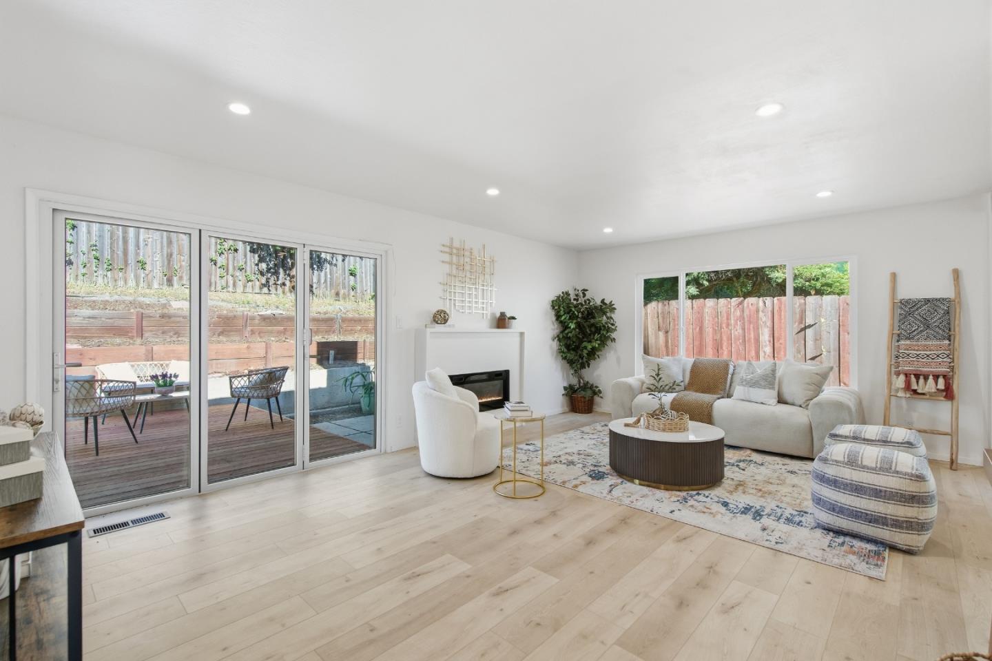 Detail Gallery Image 5 of 42 For 10910 Glen Artney St, Oakland,  CA 94605 - 3 Beds | 2 Baths