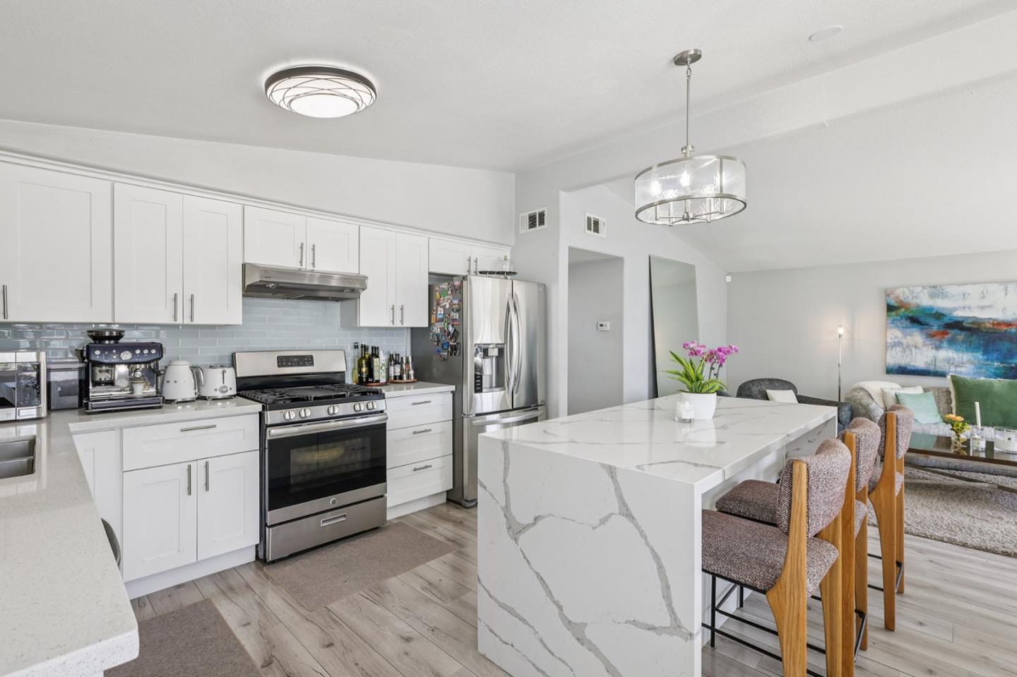 Detail Gallery Image 11 of 40 For 1370 Cathay Dr, San Jose,  CA 95122 - 3 Beds | 2 Baths