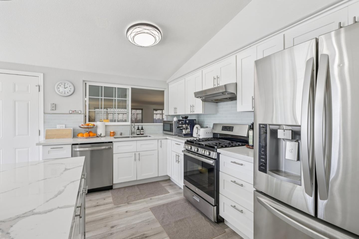 Detail Gallery Image 12 of 40 For 1370 Cathay Dr, San Jose,  CA 95122 - 3 Beds | 2 Baths