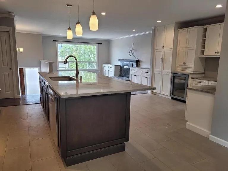 Detail Gallery Image 3 of 15 For 1172 Park Pacifica Ave, Pacifica,  CA 94044 - 3 Beds | 2 Baths