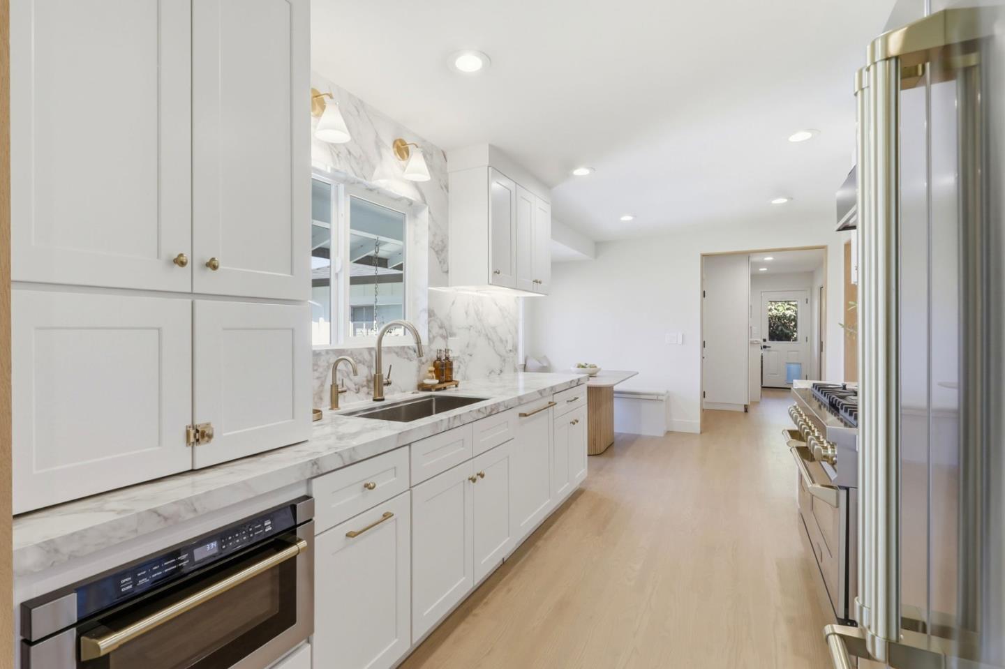 Detail Gallery Image 4 of 31 For 1132 Denise Way, San Jose,  CA 95125 - 4 Beds | 2/1 Baths