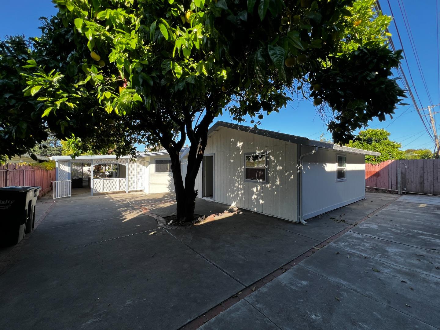 Detail Gallery Image 19 of 22 For 734 Lakewood Dr, Sunnyvale,  CA 94089 - 3 Beds | 2 Baths