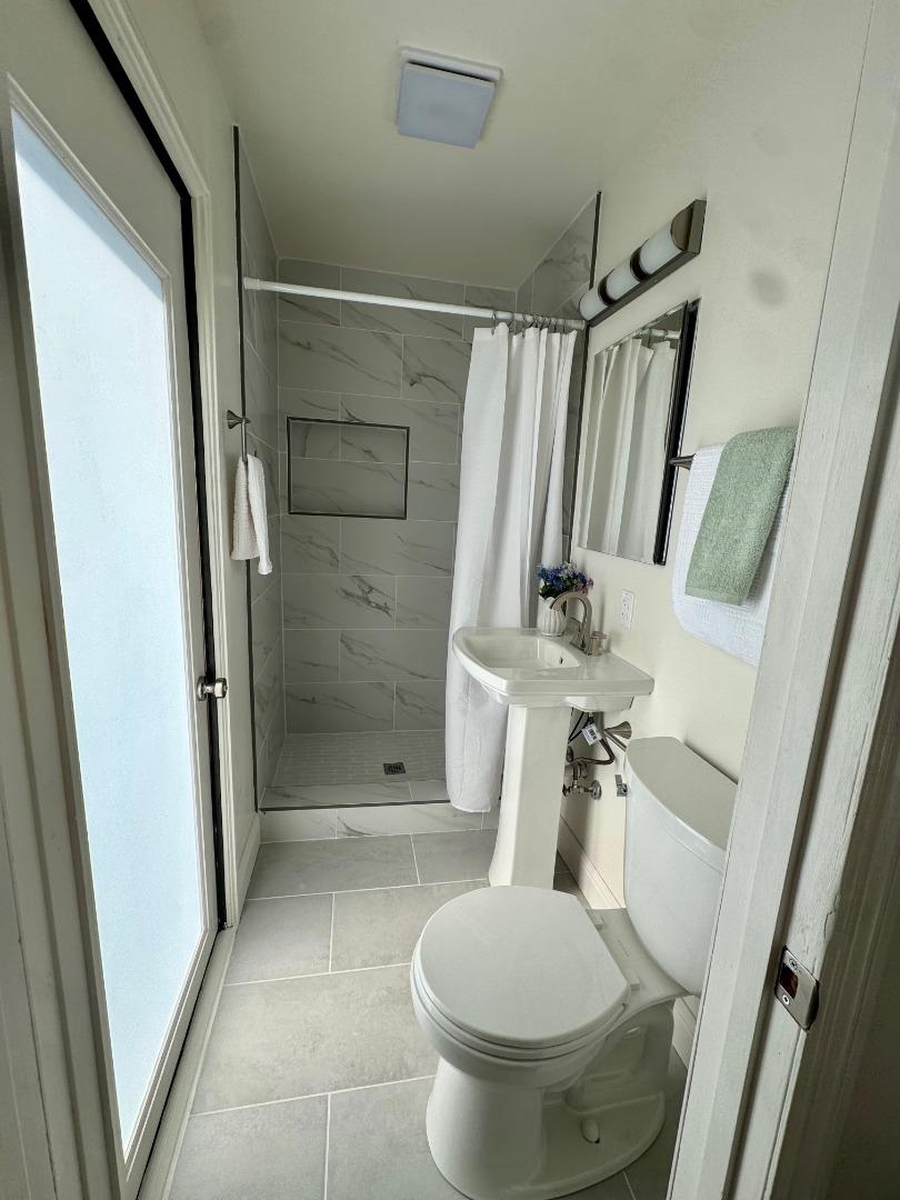 Detail Gallery Image 6 of 13 For 2651 Evergreen Dr, San Bruno,  CA 94066 - 3 Beds | 2 Baths