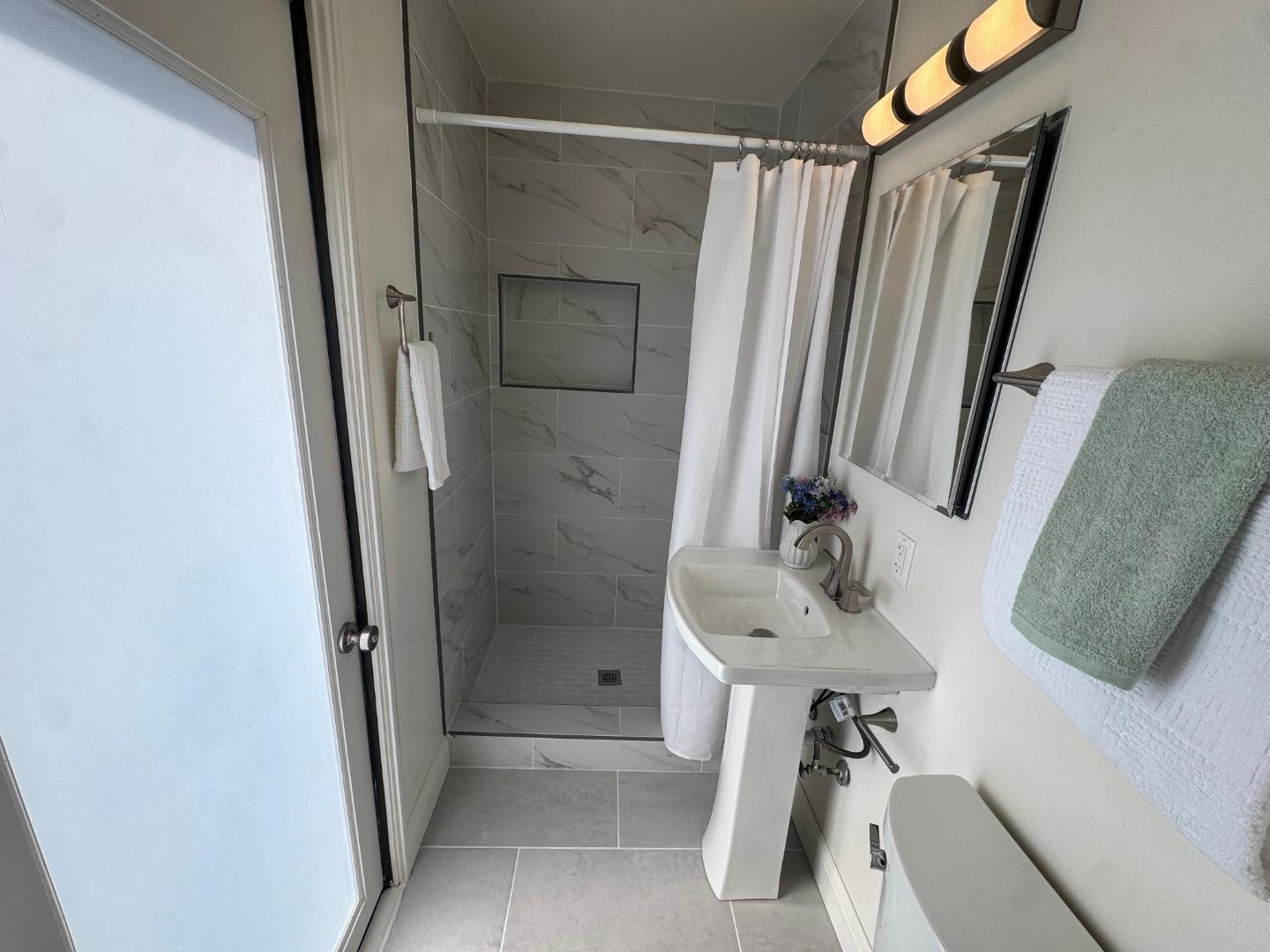 Detail Gallery Image 9 of 13 For 2651 Evergreen Dr, San Bruno,  CA 94066 - 3 Beds | 2 Baths