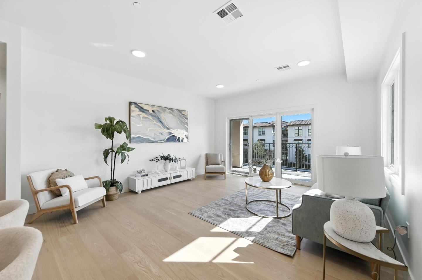 Detail Gallery Image 7 of 33 For 560 El Camino Real #201,  San Carlos,  CA 94070 - 2 Beds | 2 Baths