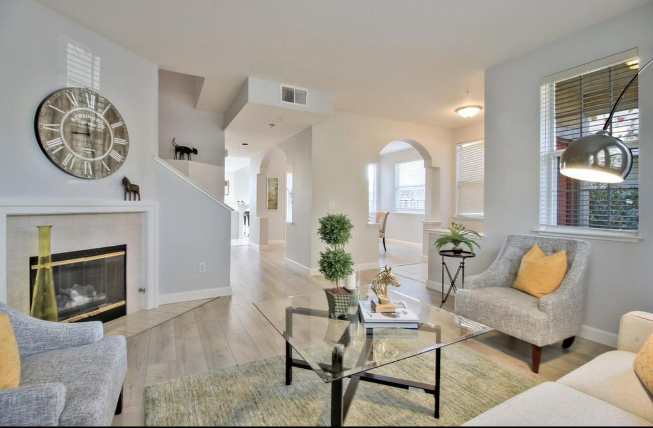 Detail Gallery Image 8 of 15 For 309 Village Cir, Santa Cruz,  CA 95060 - 3 Beds | 2/1 Baths