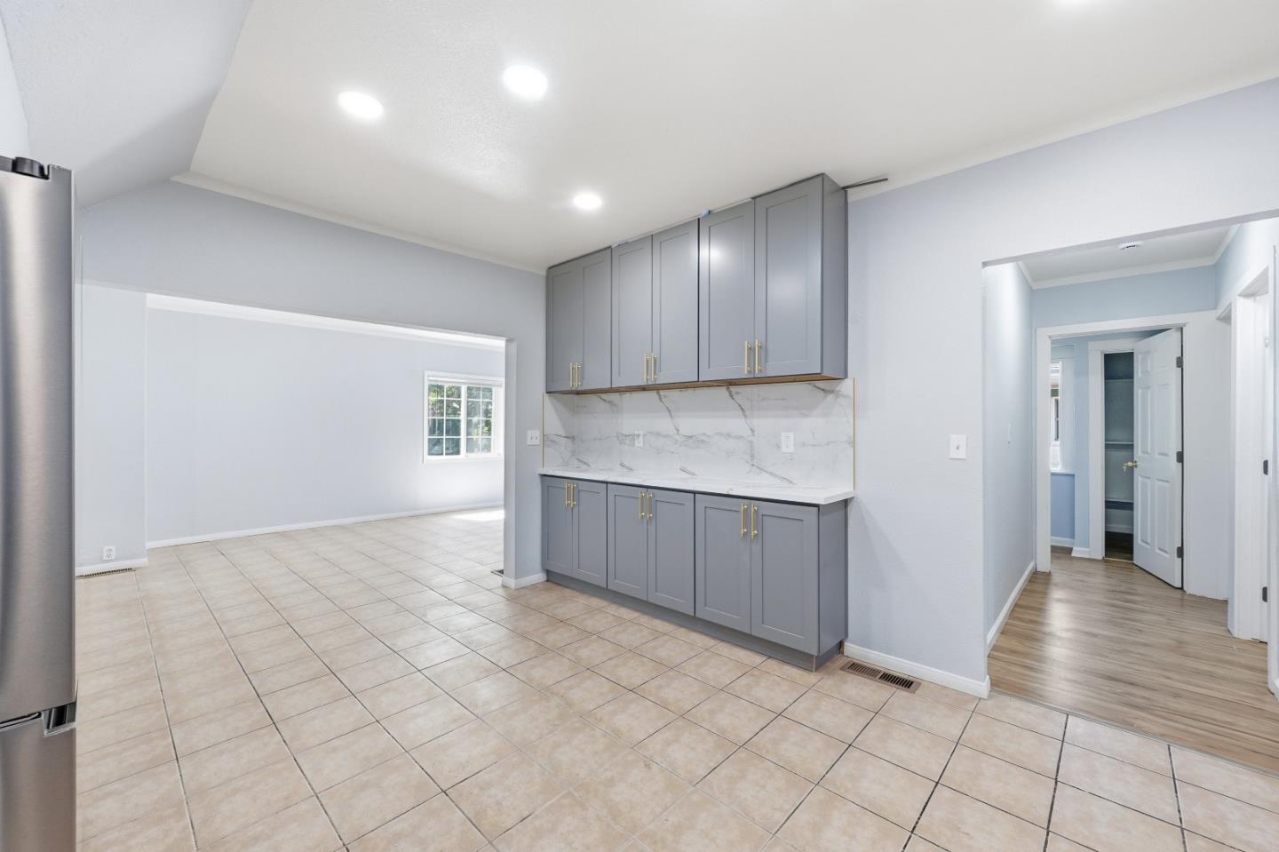 Detail Gallery Image 10 of 44 For 756 Victoria Ave, San Leandro,  CA 94577 - – Beds | – Baths