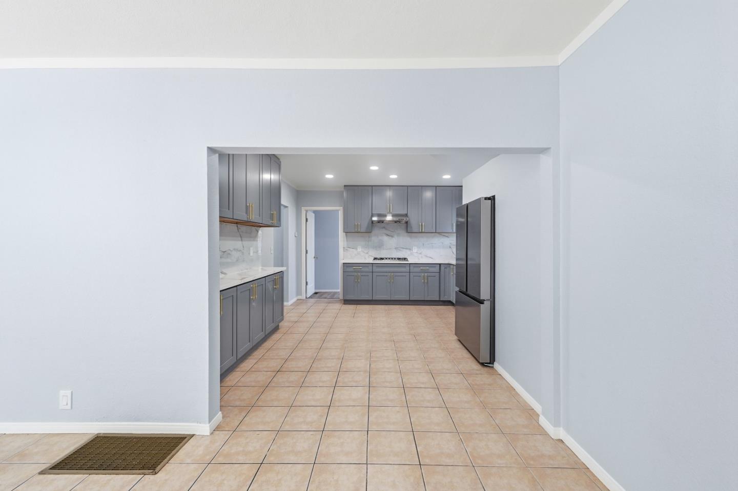 Detail Gallery Image 11 of 44 For 756 Victoria Ave, San Leandro,  CA 94577 - – Beds | – Baths