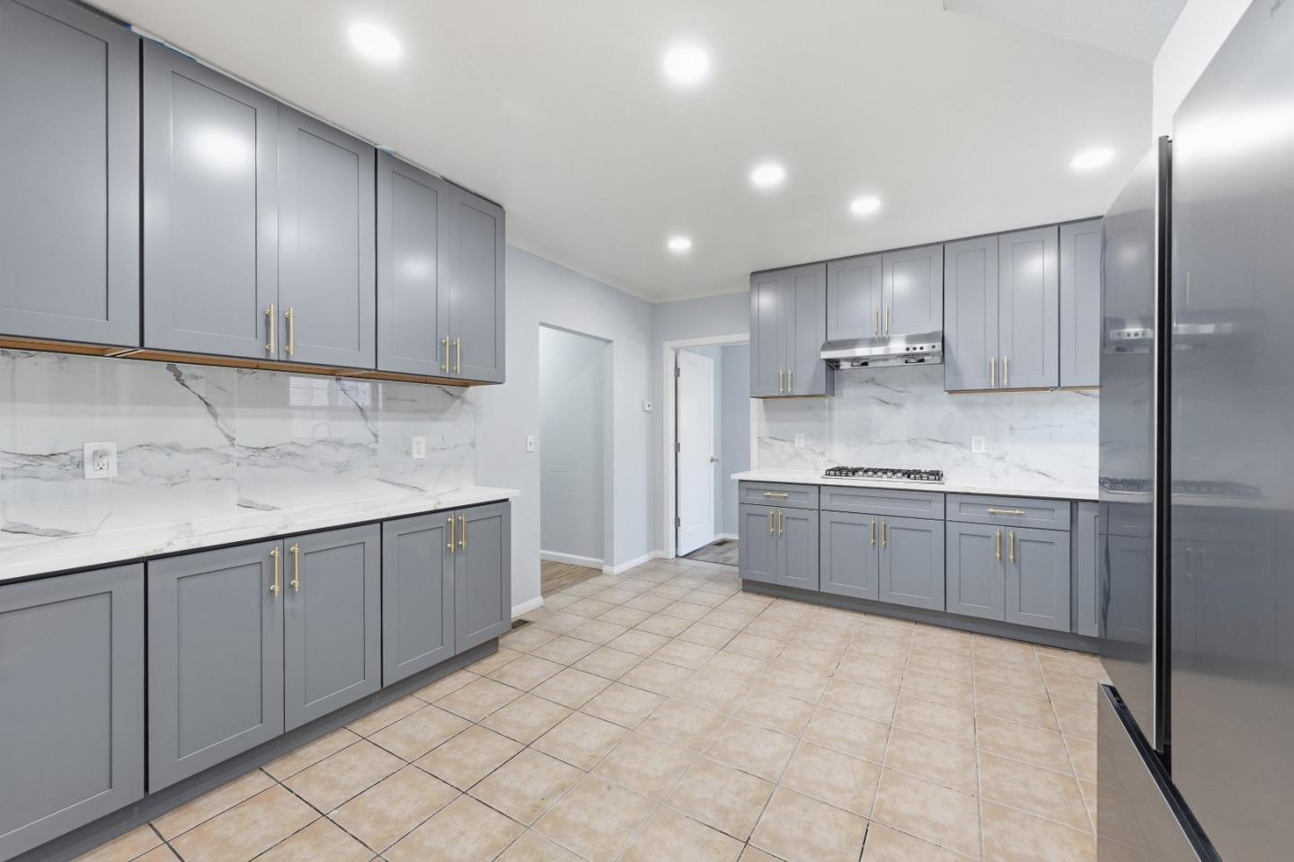 Detail Gallery Image 4 of 44 For 756 Victoria Ave, San Leandro,  CA 94577 - – Beds | – Baths