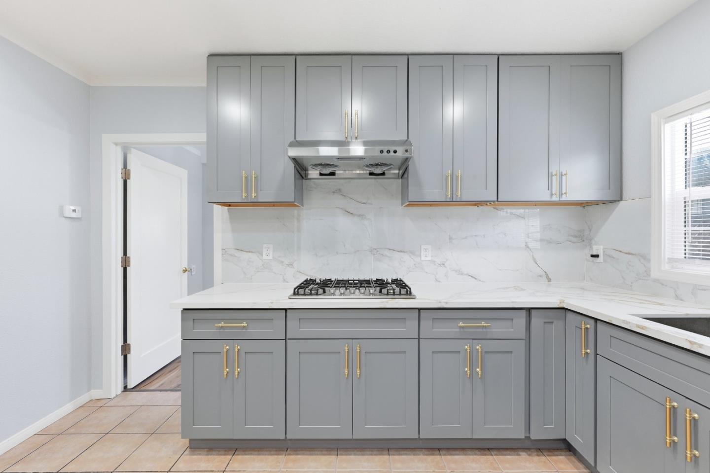 Detail Gallery Image 7 of 44 For 756 Victoria Ave, San Leandro,  CA 94577 - – Beds | – Baths