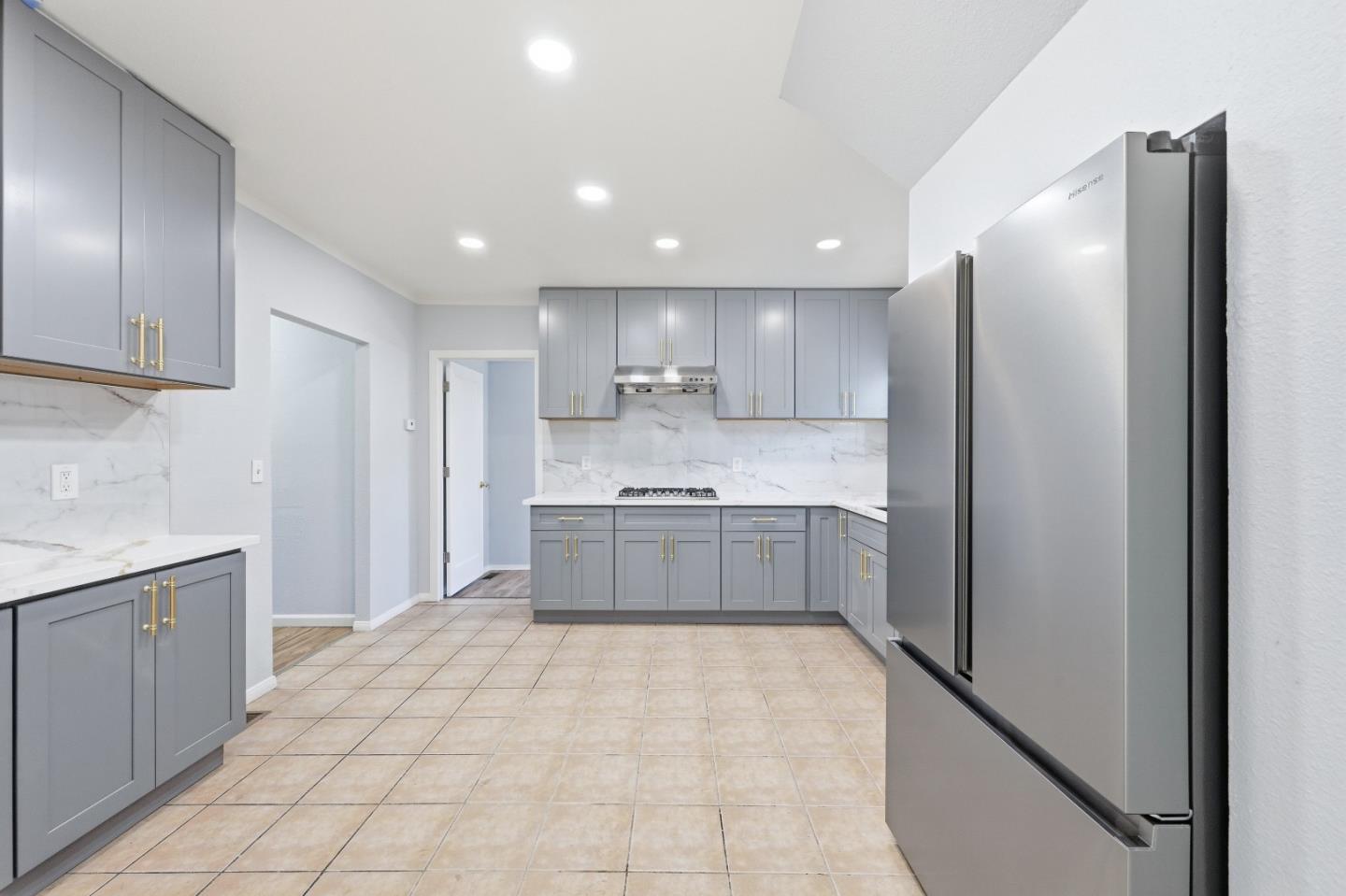 Detail Gallery Image 8 of 44 For 756 Victoria Ave, San Leandro,  CA 94577 - – Beds | – Baths