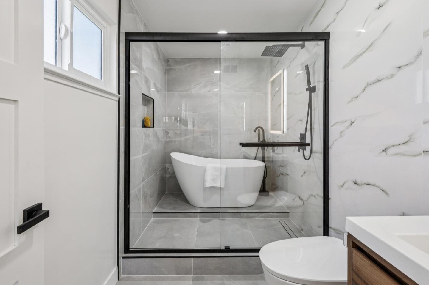 Detail Gallery Image 29 of 55 For 2043 Shellback Pl, San Jose,  CA 95133 - 5 Beds | 4 Baths