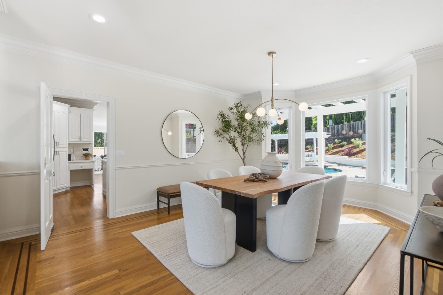 Detail Gallery Image 10 of 59 For 21592 Villa Maria Ct, Cupertino,  CA 95014 - 5 Beds | 3/1 Baths