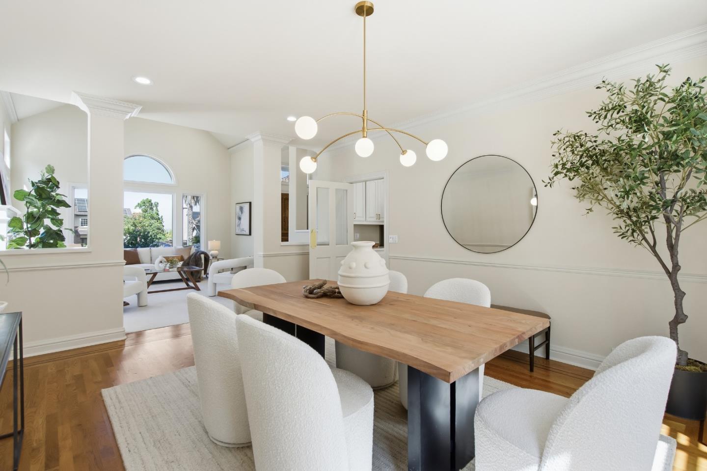 Detail Gallery Image 11 of 59 For 21592 Villa Maria Ct, Cupertino,  CA 95014 - 5 Beds | 3/1 Baths