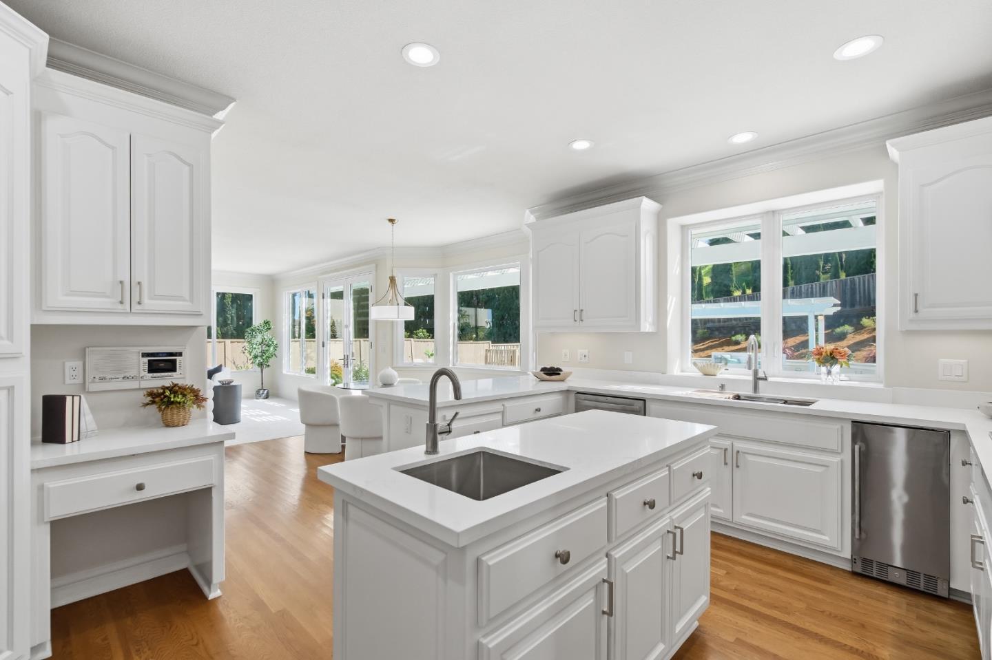 Detail Gallery Image 12 of 59 For 21592 Villa Maria Ct, Cupertino,  CA 95014 - 5 Beds | 3/1 Baths