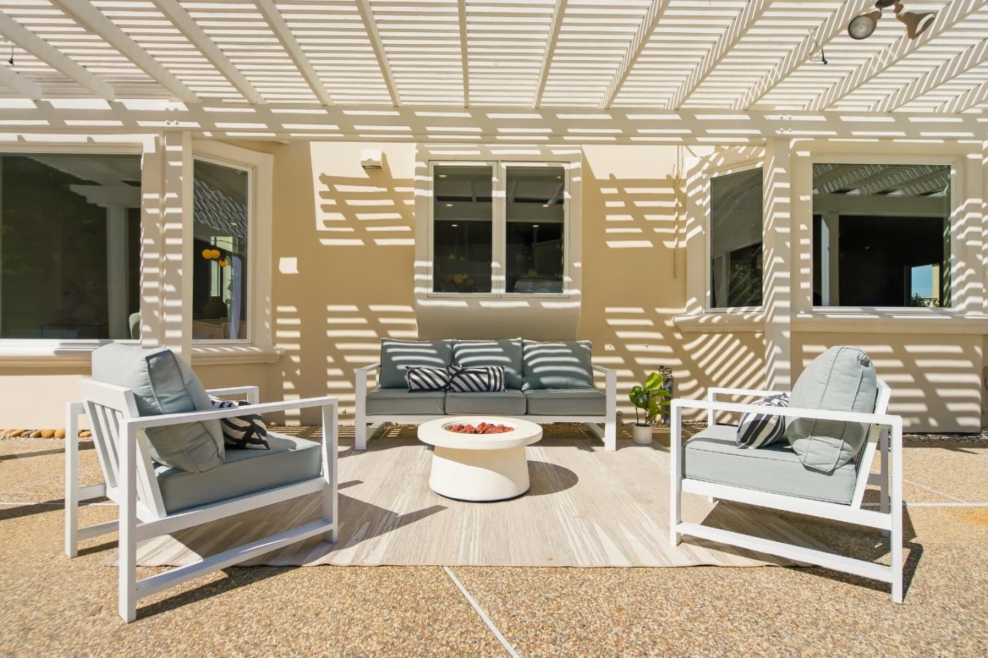 Detail Gallery Image 24 of 59 For 21592 Villa Maria Ct, Cupertino,  CA 95014 - 5 Beds | 3/1 Baths