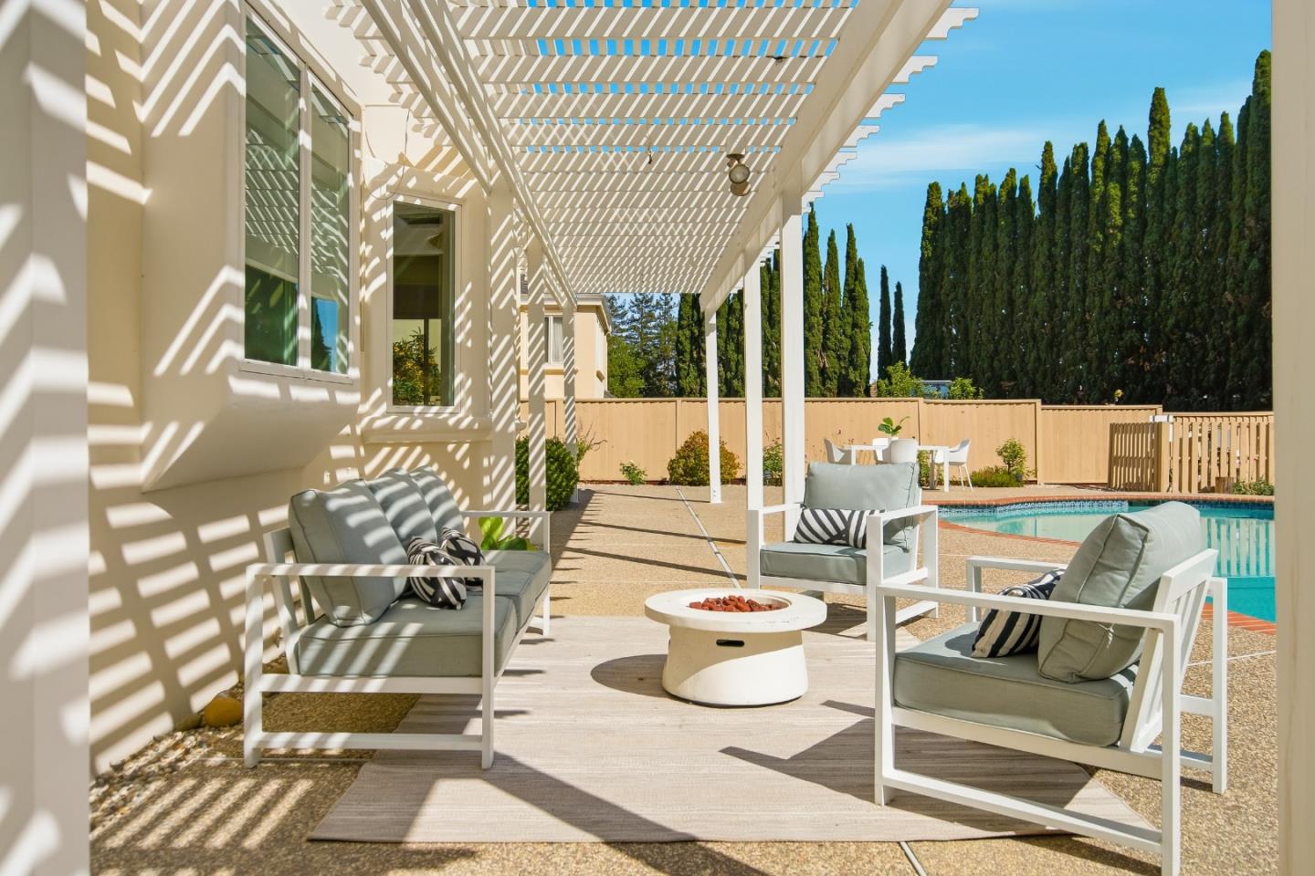 Detail Gallery Image 25 of 59 For 21592 Villa Maria Ct, Cupertino,  CA 95014 - 5 Beds | 3/1 Baths