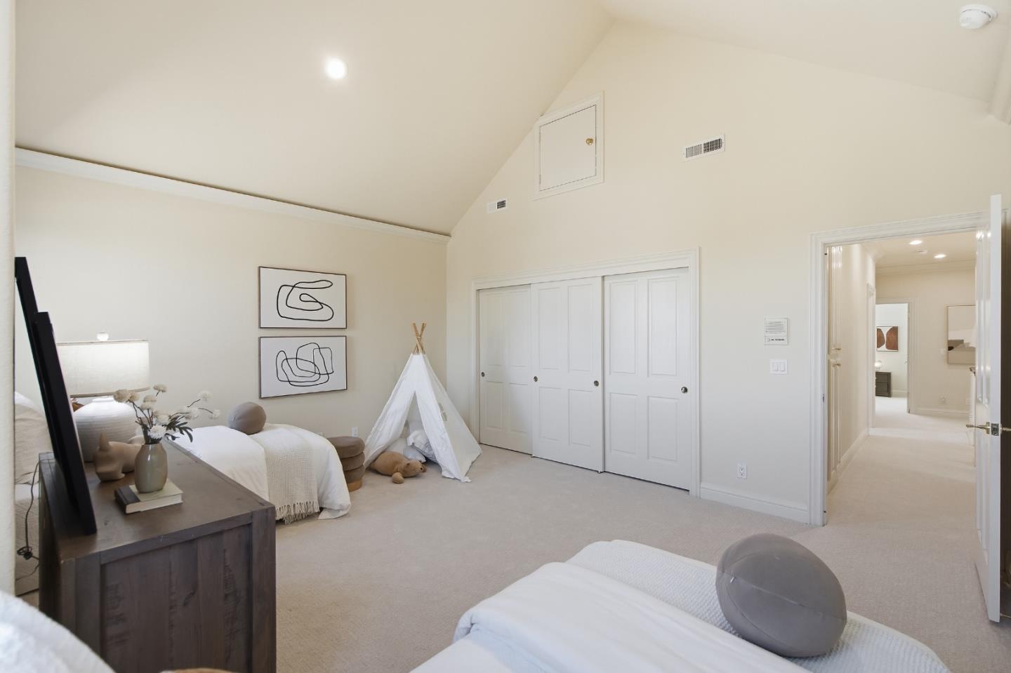 Detail Gallery Image 37 of 59 For 21592 Villa Maria Ct, Cupertino,  CA 95014 - 5 Beds | 3/1 Baths