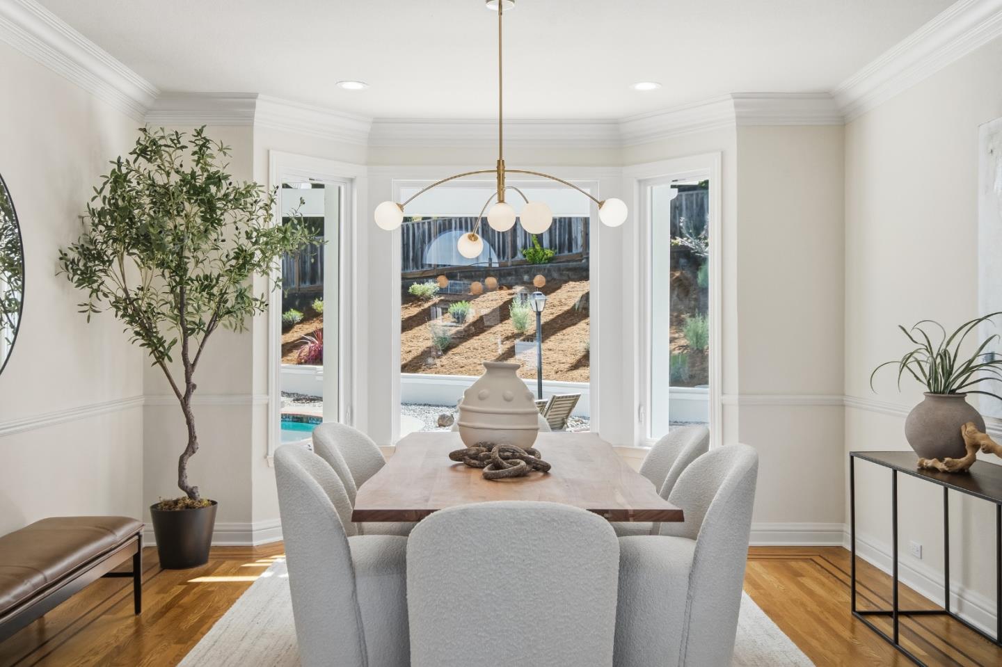 Detail Gallery Image 9 of 59 For 21592 Villa Maria Ct, Cupertino,  CA 95014 - 5 Beds | 3/1 Baths